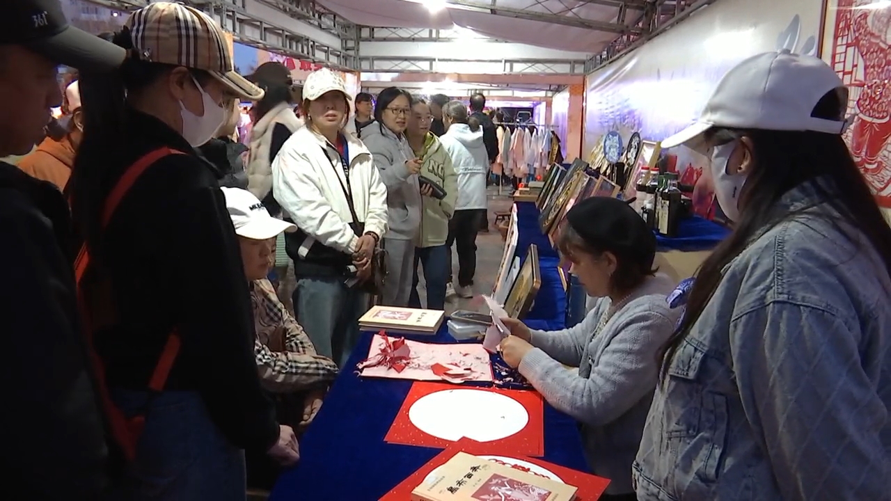 我市首届公益性传统文化体验展火热启幕